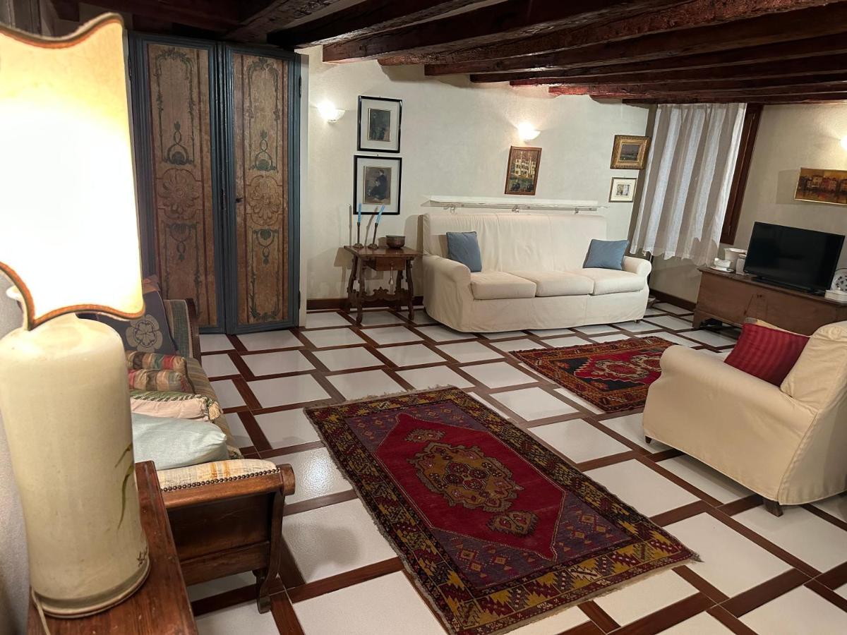 1 Ca'Del Traghetto Family Apartment Венеція Екстер'єр фото