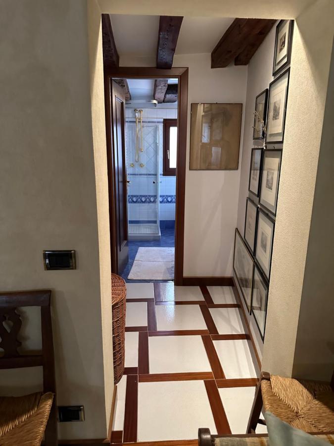 1 Ca'Del Traghetto Family Apartment Венеція Екстер'єр фото